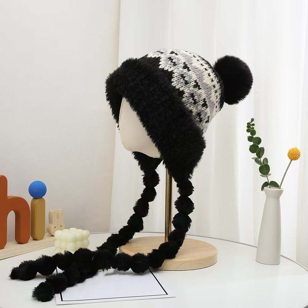 Trapper Hat Ear Flap - Polar Astarlı Ponponlu Örgülü Şapka Çizgili
